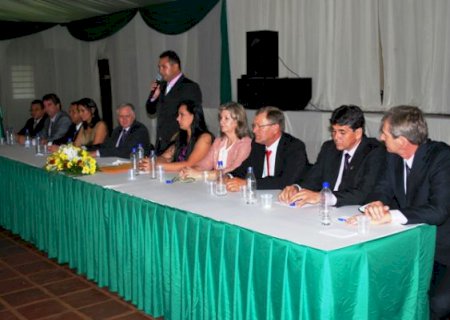 Prefeito, vice e vereadores foram empossados nessa terça em Aral Moreira
