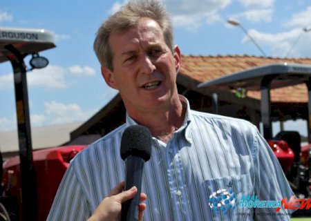 Edson de David assina contrato para construção de mais 9 casas rurais em Aral Moreira