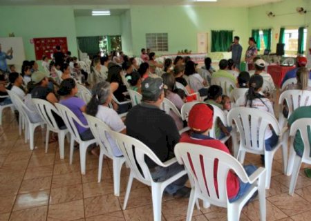 Famílias participam da última reunião técnica antes da entrega das moradias