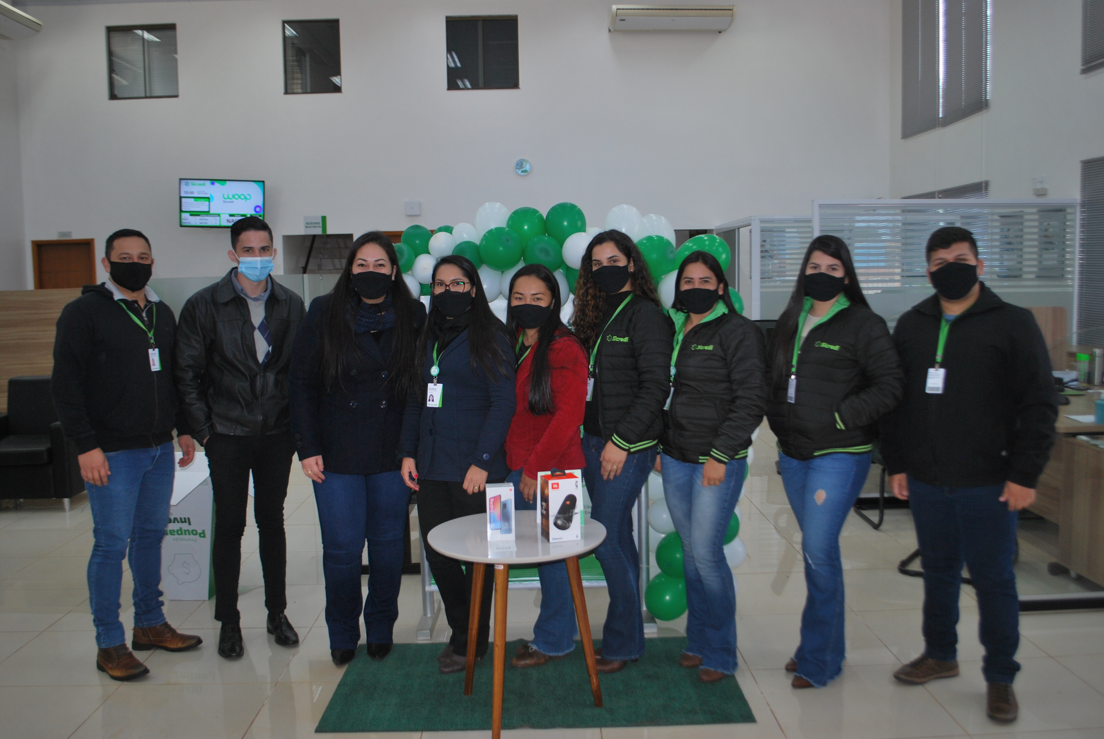 Colaboradores da Cooperativa Sicredi de Aral Moreira.