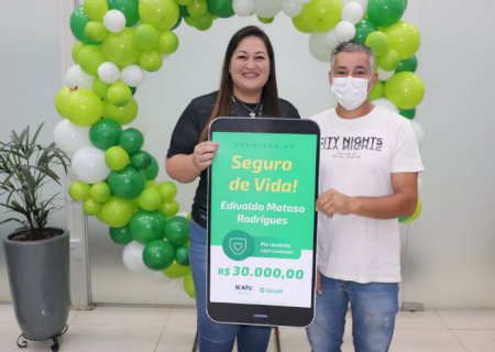 Associado da Sicredi Aral Moreira recebe prêmio de R$ 30 mil do sorteio do Seguro de Vida