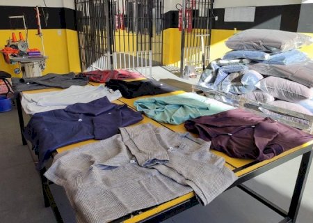 Mais de mil peças de inverno confeccionadas em penitenciária são entregues ao Hospital São Julião