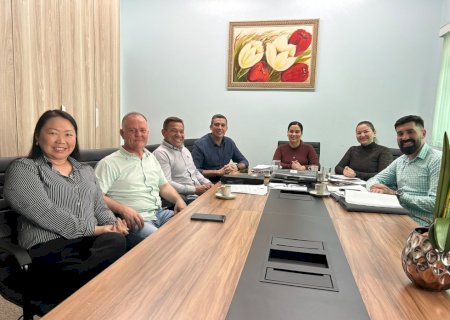 Vereadores recebem convite para a 39ª Festa da Padroeira e apoiam inclusão no calendário oficial de Aral Moreira